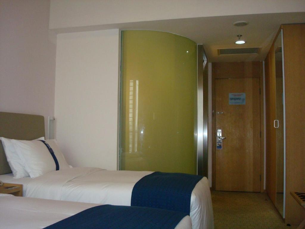 Express Meilong Hotel