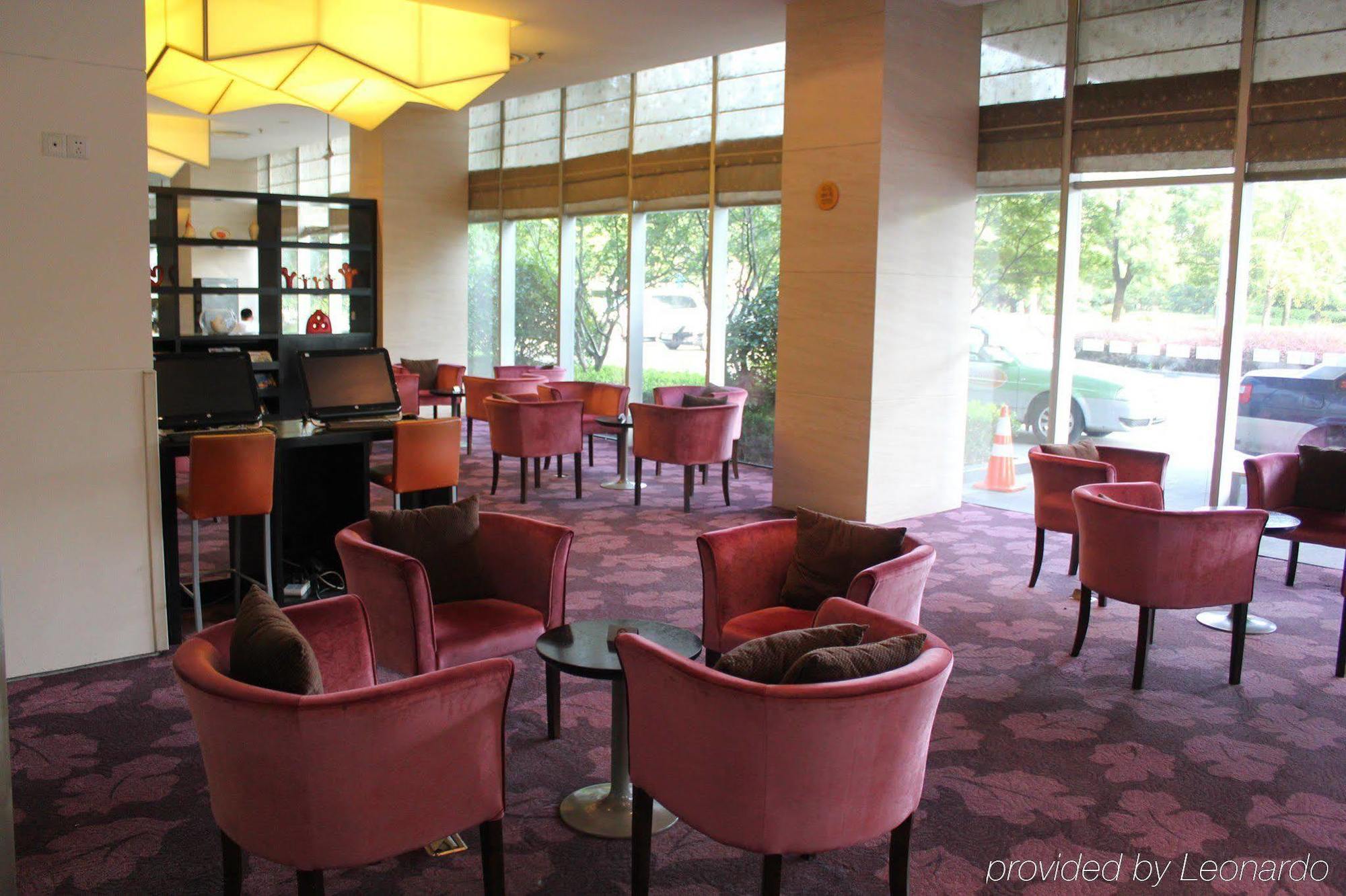 Express Meilong Hotel